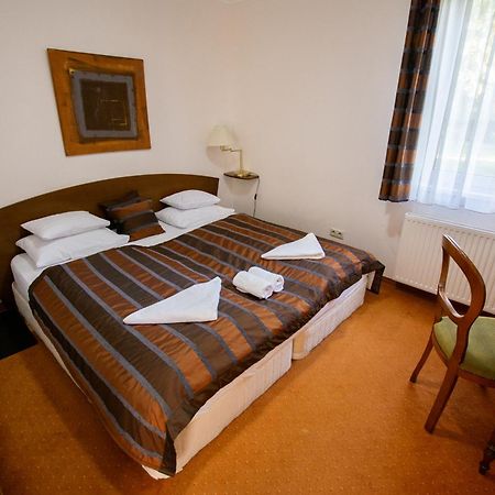 Bernadett Villa Apartman 3 Bük Exteriör bild