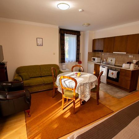 Bernadett Villa Apartman 3 Bük Exteriör bild