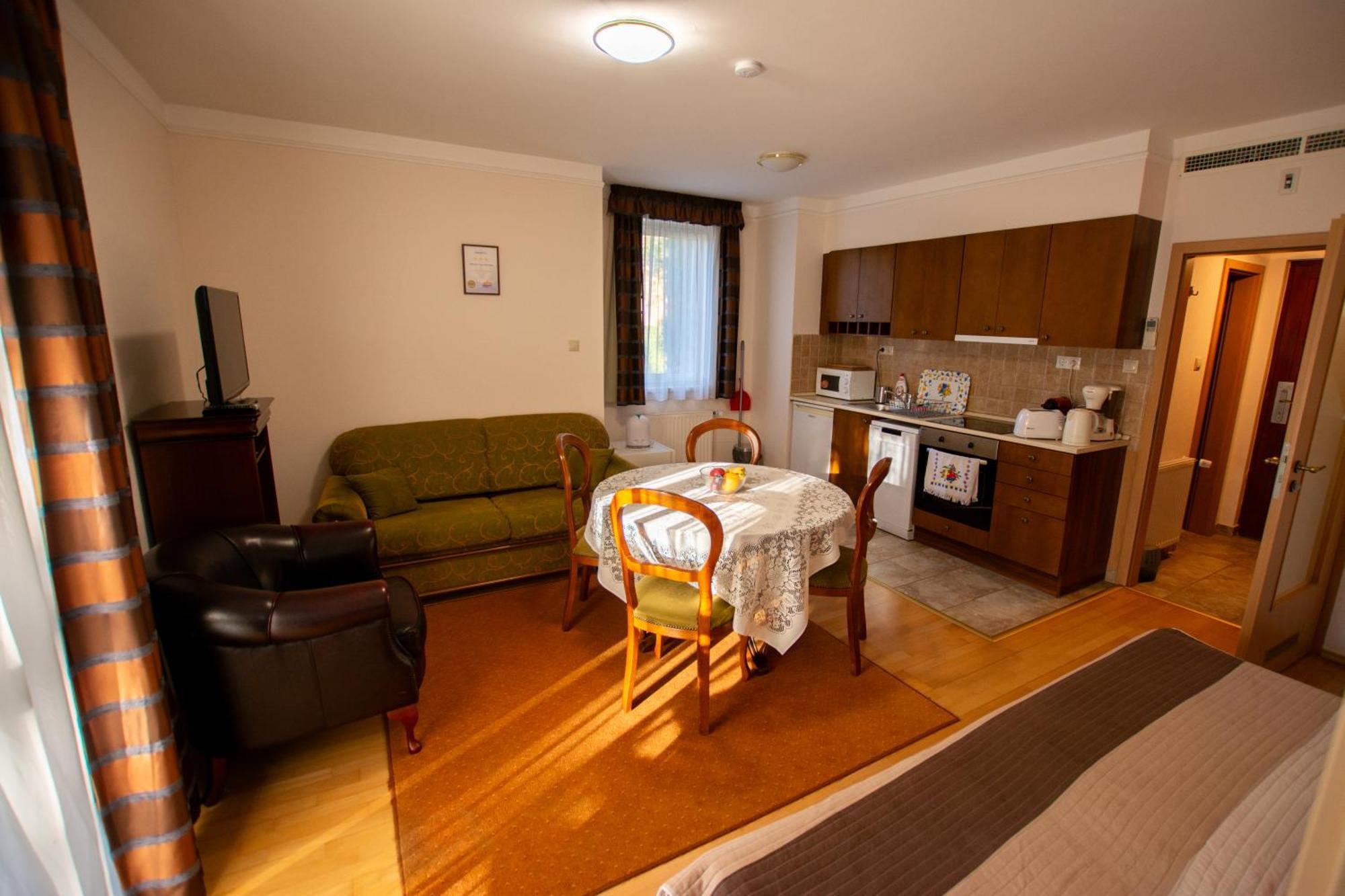 Bernadett Villa Apartman 3 Bük Exteriör bild